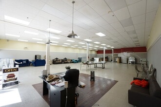 101 S Toppenish Ave, Toppenish, WA à louer Photo du bâtiment- Image 1 de 4