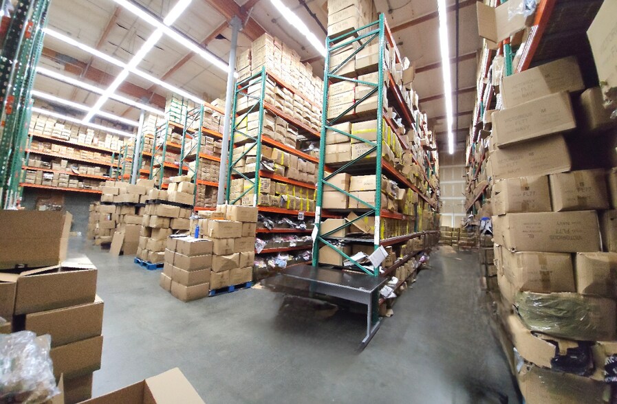 936-972 E 31st St, Los Angeles, CA à vendre - Photo du bâtiment - Image 2 de 14