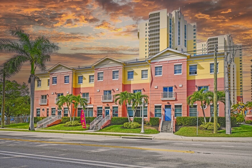 2741-2747 First St, Fort Myers, FL à vendre - Photo du bâtiment - Image 3 de 13