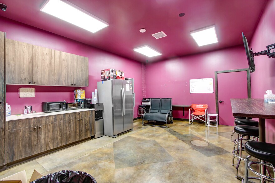 14526 Erwin St, Van Nuys, CA à vendre - Photo intérieure - Image 3 de 9