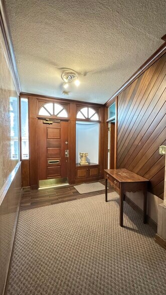 211 N Magnolia Ave, Orlando, FL à louer - Photo du bâtiment - Image 3 de 21