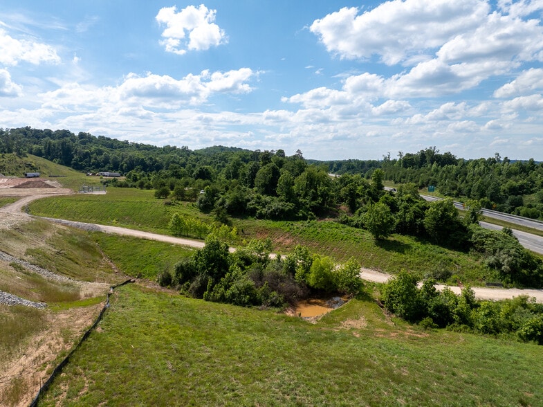 67 Walton Dr, Winfield, WV for sale - Building Photo - Image 3 of 21