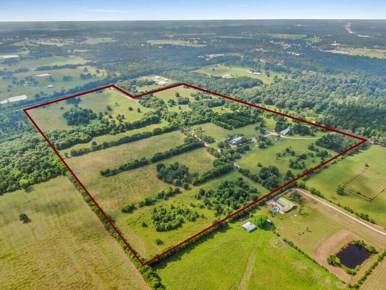 880 Tafelski Rd, New Waverly, TX for sale - Primary Photo - Image 1 of 32