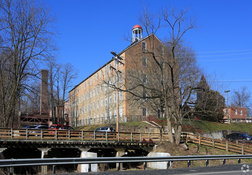 8600 Foundry St, Savage, MD for lease - Primary Photo - Image 2 of 3