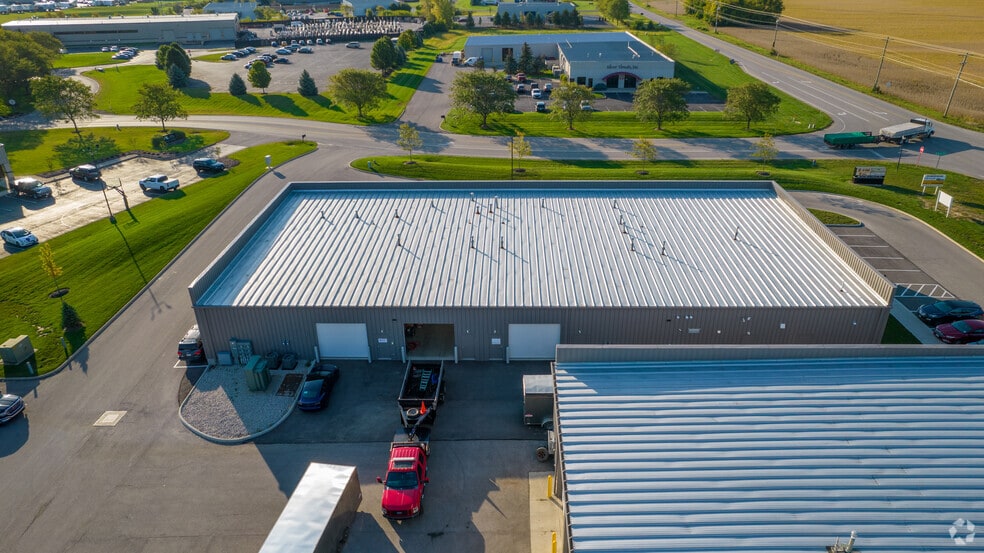 7685 Corporate Blvd, Plain City, OH for lease - Building Photo - Image 3 of 6