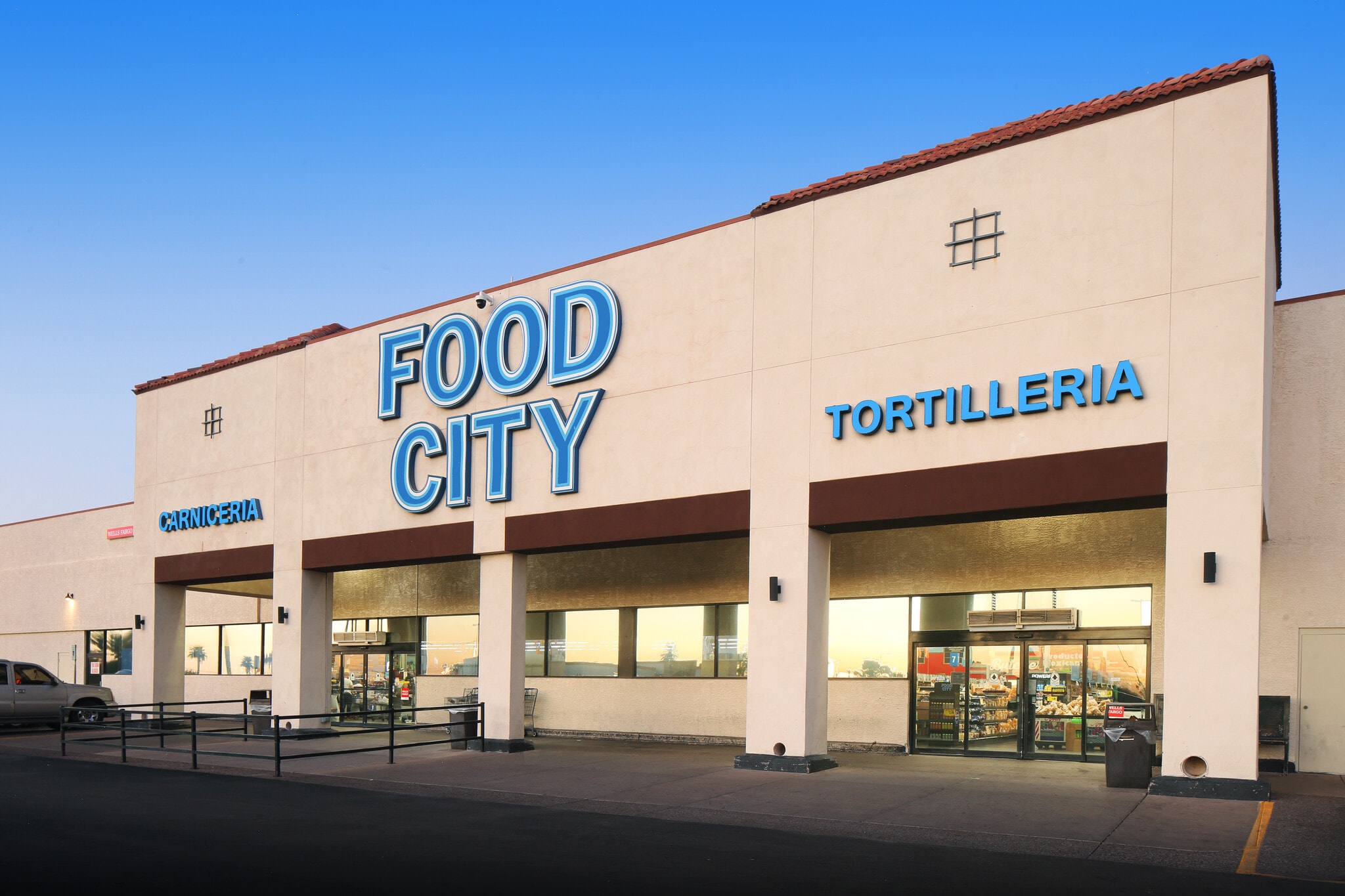 Southgate Center portfolio of 2 properties for sale on LoopNet.ca Building Photo- Image 1 of 23