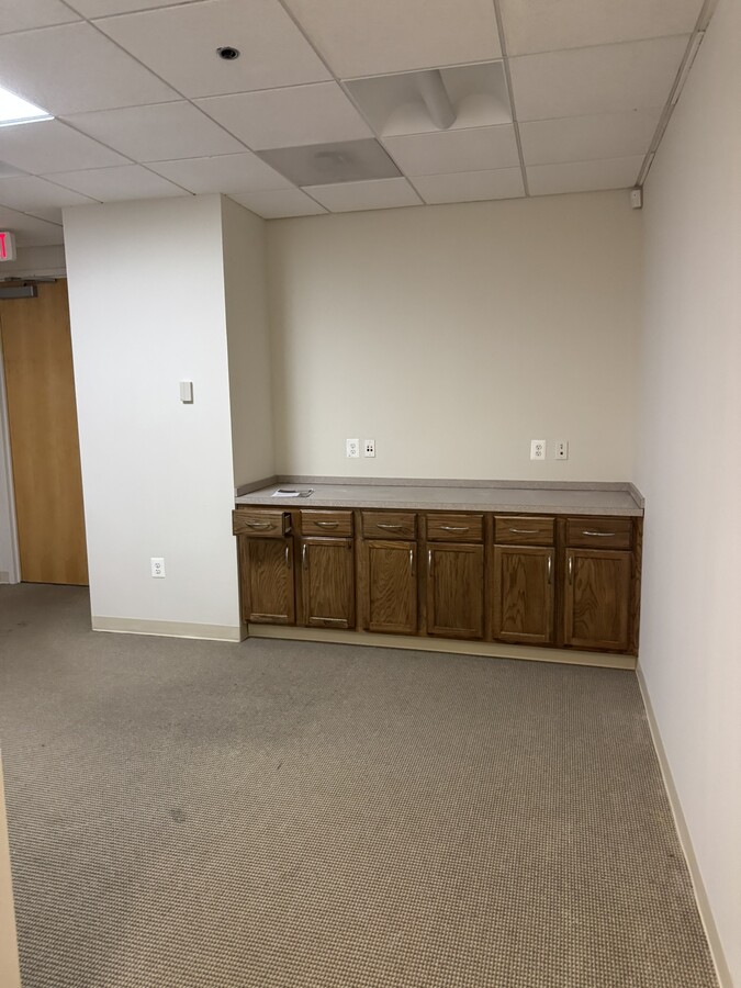 1801 Robert Fulton Dr, Reston, VA 20191 - Unité 220 - - Photo intérieure - Image 2 of 10