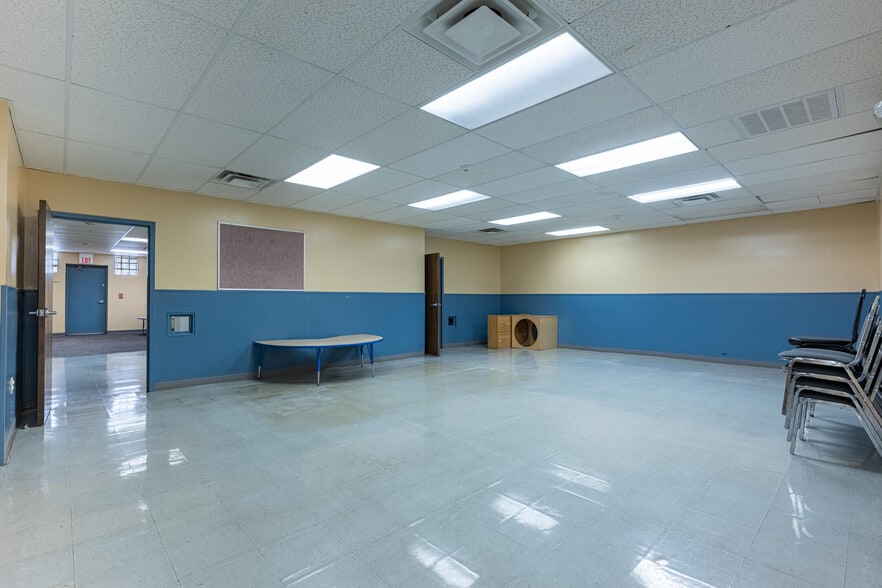 511-517 Steele Ave, Dayton, OH for lease - Building Photo - Image 3 of 6