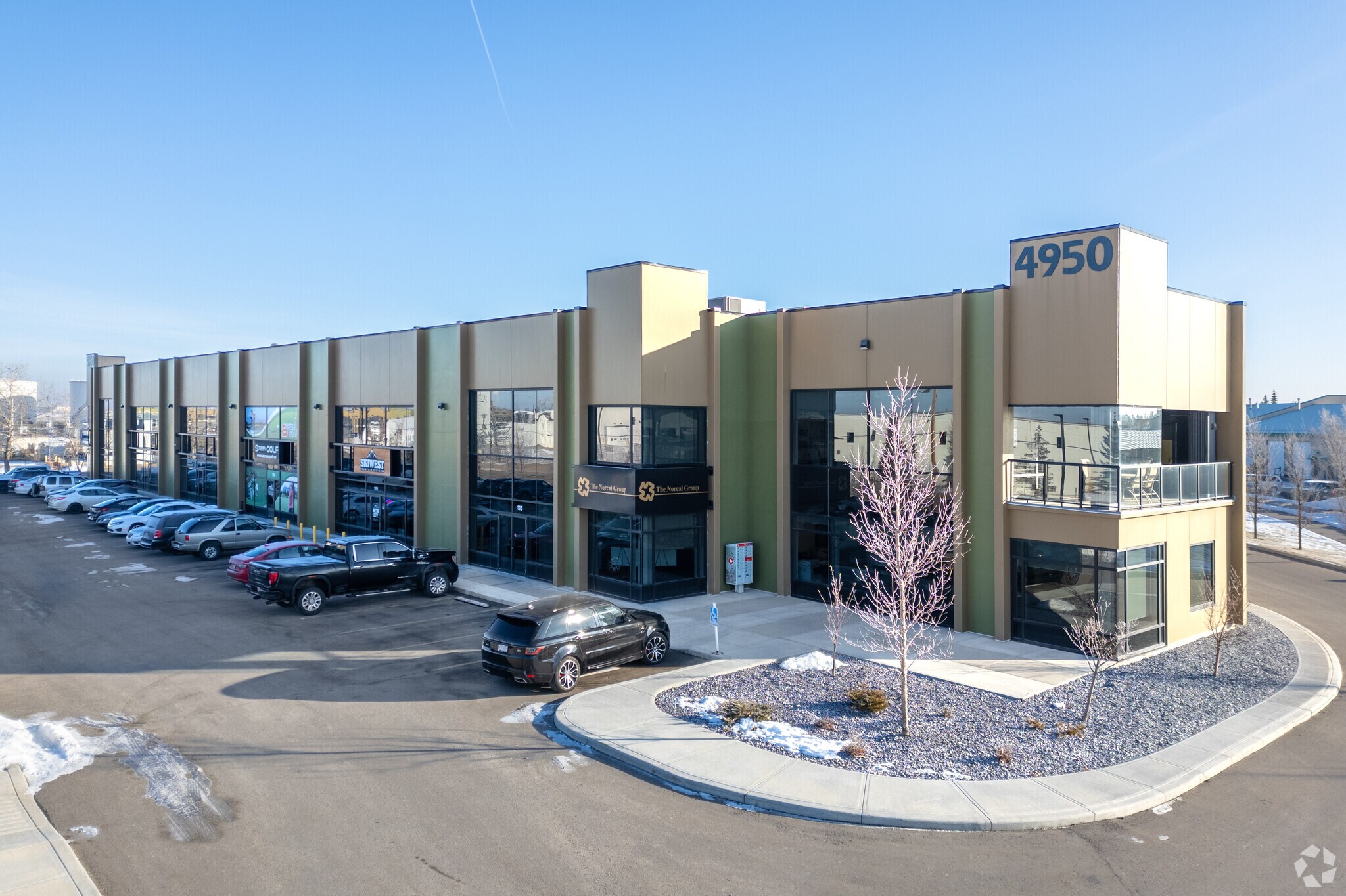 4950 McCall Way NE, Calgary, AB à vendre Photo principale- Image 1 de 1