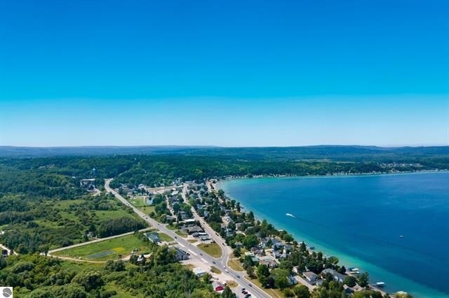 00 Love Rd, Benzonia, MI à vendre - Aérien - Image 2 de 4