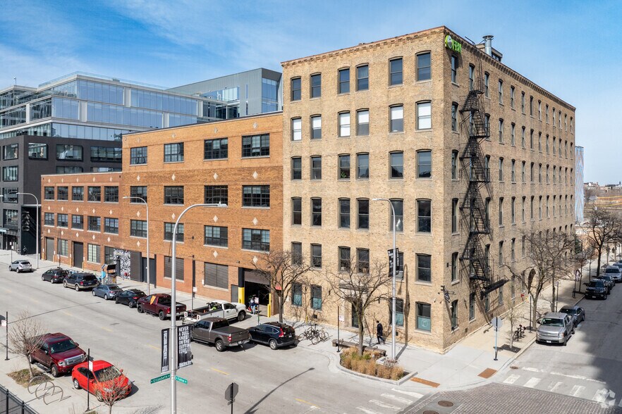 1320 W Fulton St, Chicago, IL à louer - Photo du bâtiment - Image 1 de 15