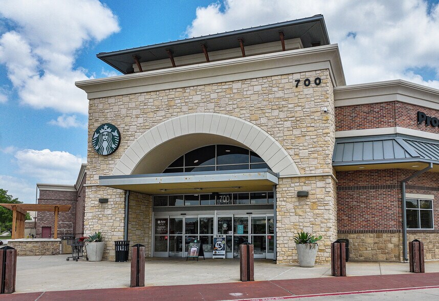 760 N Denton Tap Rd, Coppell, TX à louer - Photo du bâtiment - Image 2 de 4