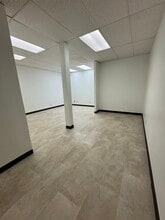 6720 Sands Point Dr, Houston, TX for lease Interior Photo- Image 2 of 4