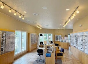 22640 SE Stark St, Gresham, OR for lease Interior Photo- Image 1 of 4