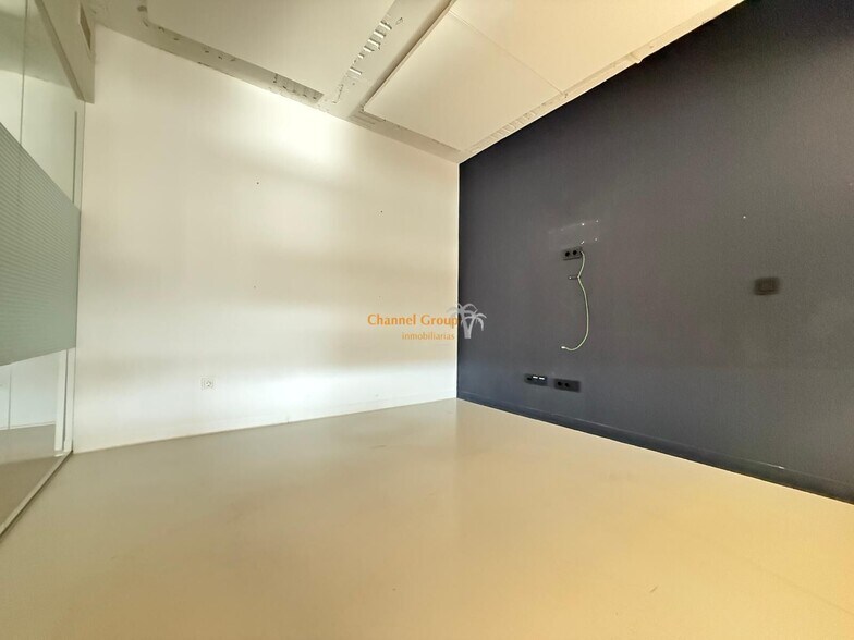 Bureau dans Elche, Alicante à louer - Photo du bâtiment - Image 3 de 6