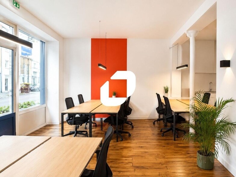 50 Rue Servan, Paris for lease - Interior Photo - Image 1 of 8