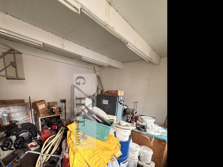 Industrial in Chevilly-Larue for sale - Interior Photo - Image 2 of 7