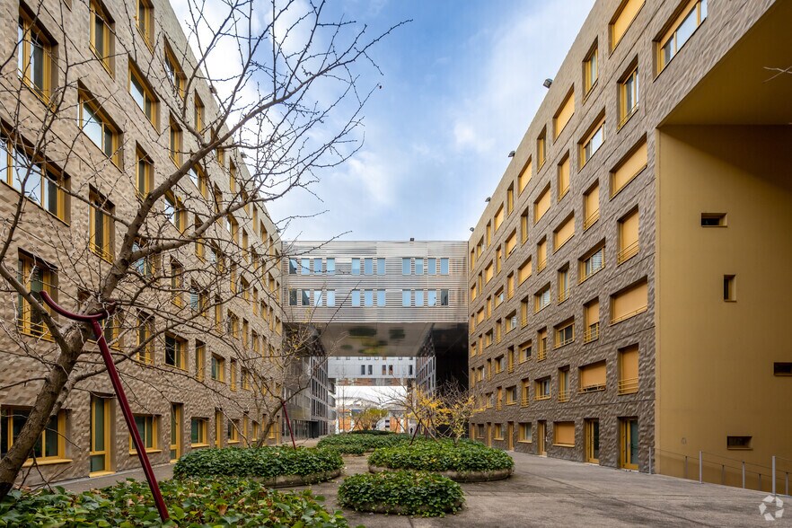 49-63 Rue Denuzière, Lyon for lease - Building Photo - Image 2 of 8