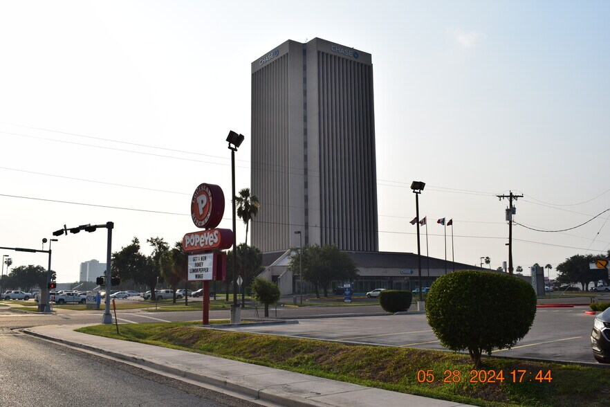 819 S 9th St, McAllen, TX à vendre - Autre - Image 2 de 7