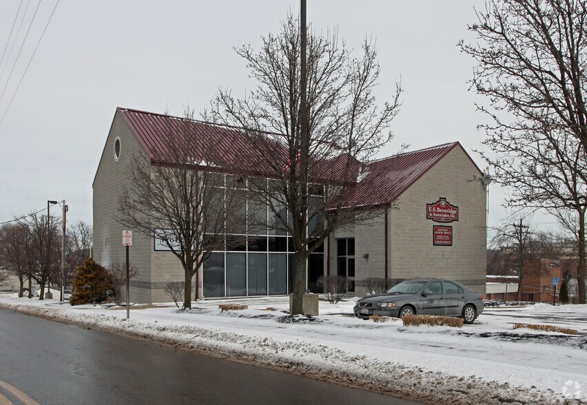 111 E Park Ave, Mansfield, OH for lease - Primary Photo - Image 1 of 2