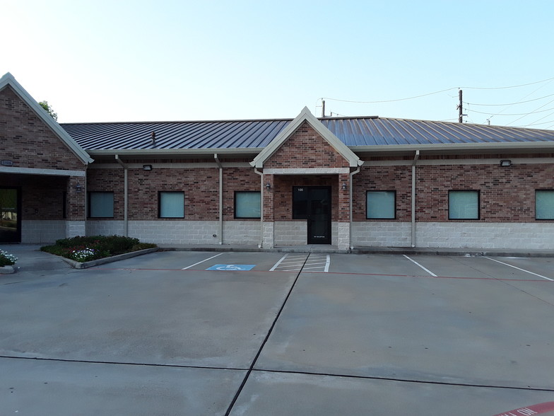 1906 Avenue D, Katy, TX for sale - Building Photo - Image 1 of 1