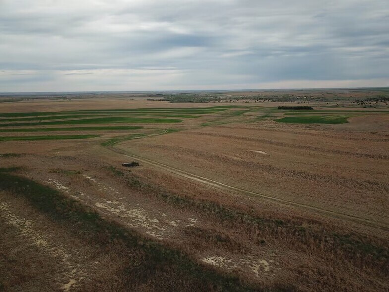 Terrain dans Damar, KS à vendre - Aérien - Image 2 de 20