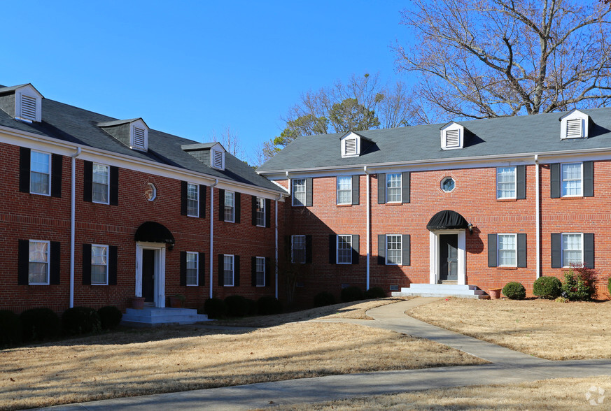 2367 Cascade Rd SW, Atlanta, GA à vendre - Photo principale - Image 1 de 1