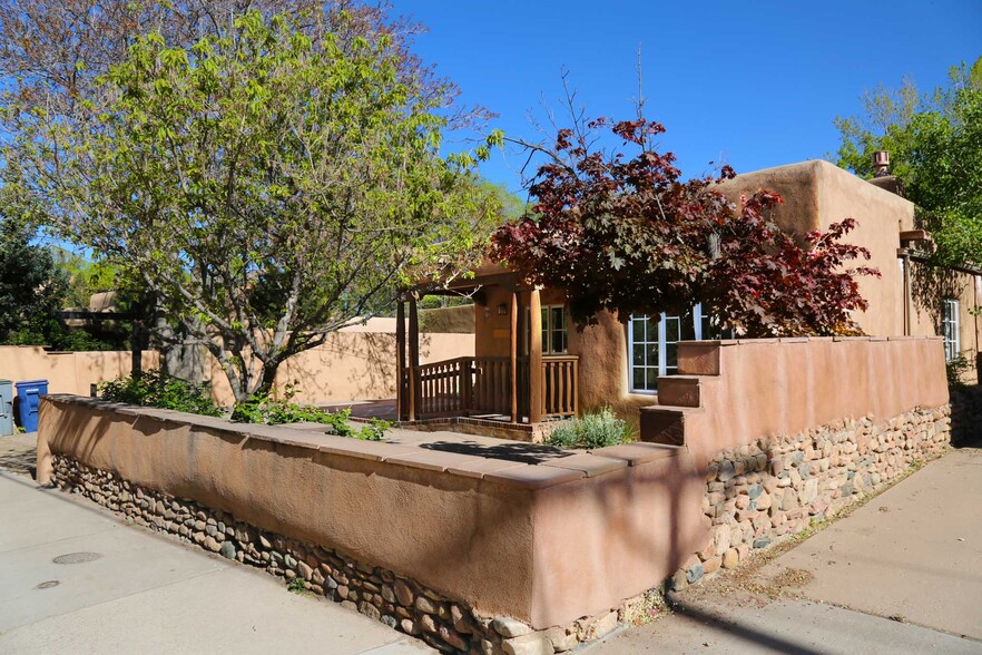 341 E Alameda St, Santa Fe, NM à vendre - Photo du bâtiment - Image 1 de 15