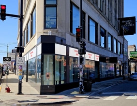 2800 N Milwaukee Ave, Chicago, IL à louer Photo du bâtiment- Image 1 de 5