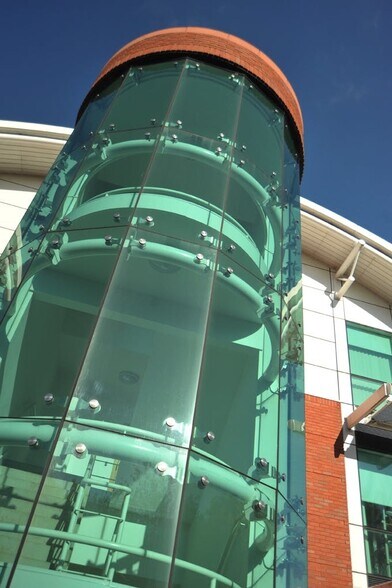 1200 Daresbury Park, Warrington à louer - Photo du bâtiment - Image 2 de 11