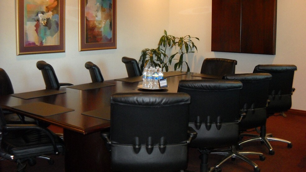 300 International Dr, Williamsville, NY à louer - Photo intérieure - Image 3 de 5