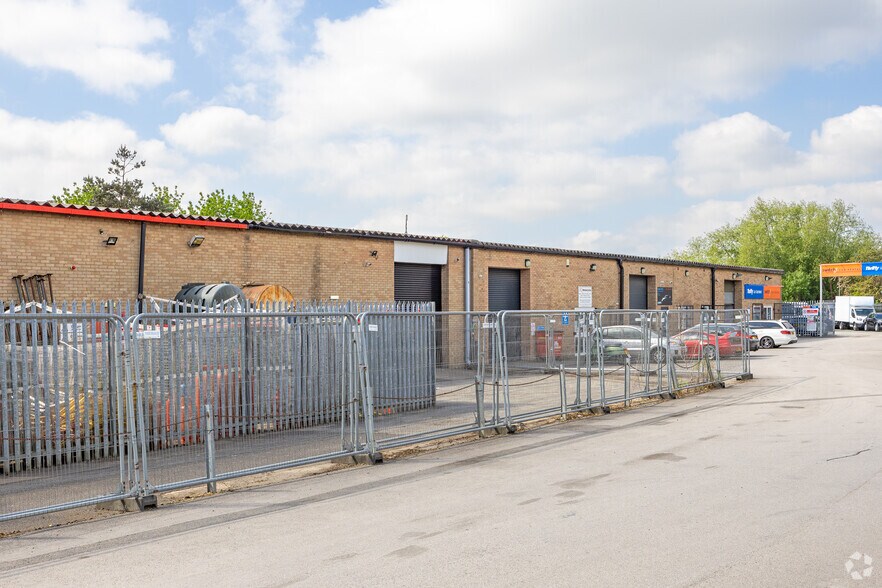 1-9 Chieftain Way, Lincoln à louer - Photo du bâtiment - Image 2 de 6