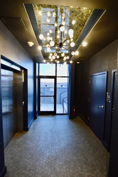 535 Madison Ave, Covington, KY for lease - Building Photo - Image 2 of 32