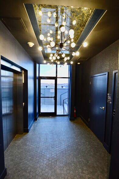 535 Madison Ave, Covington, KY à louer - Photo du bâtiment - Image 2 de 32