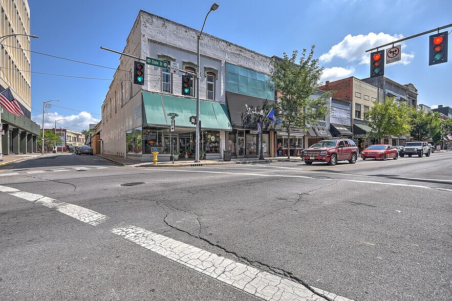 531 State St, Bristol, VA à vendre - Photo du bâtiment - Image 2 de 50