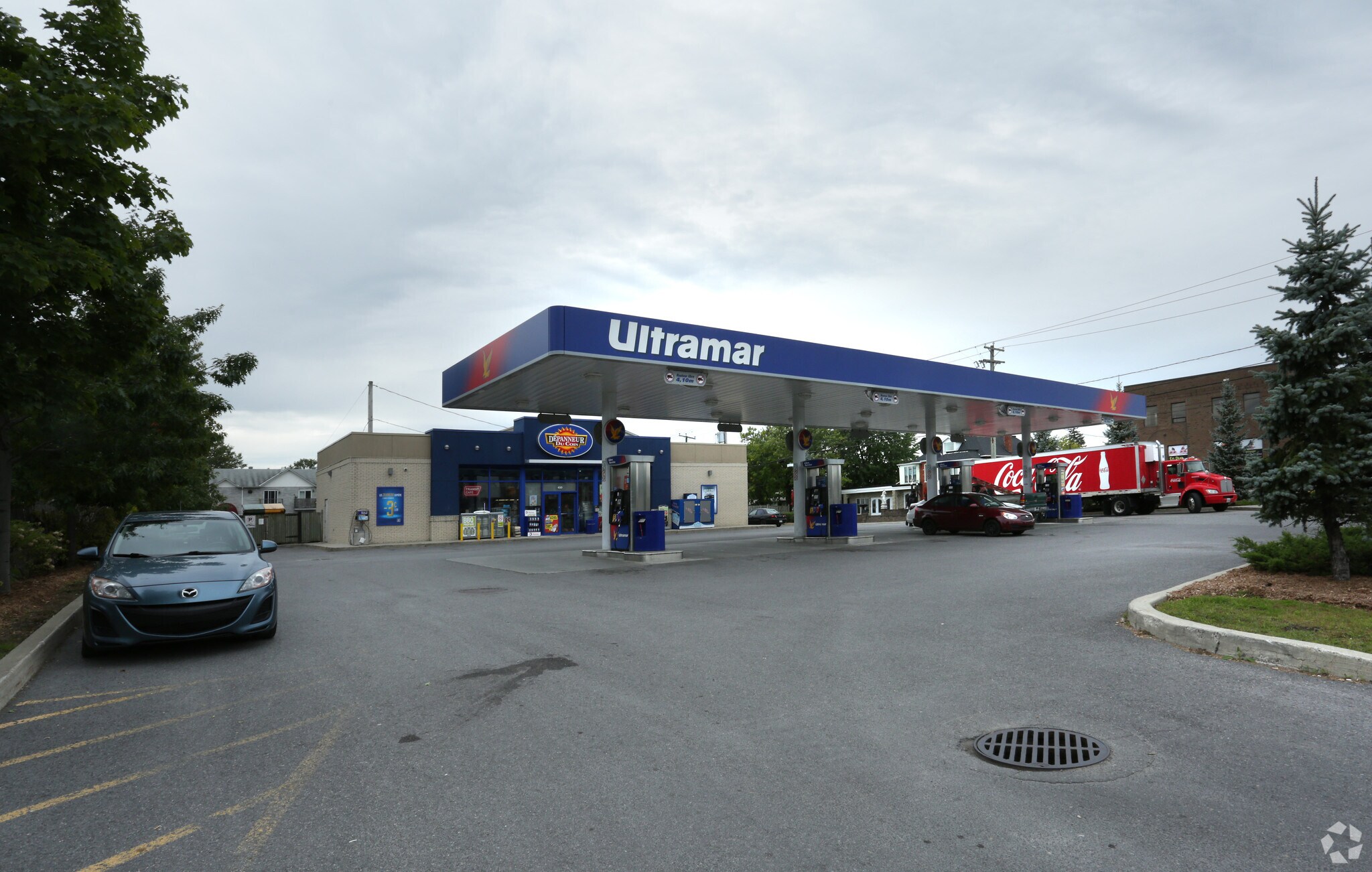 410 Boul Maloney E, Gatineau, QC for sale Primary Photo- Image 1 of 1