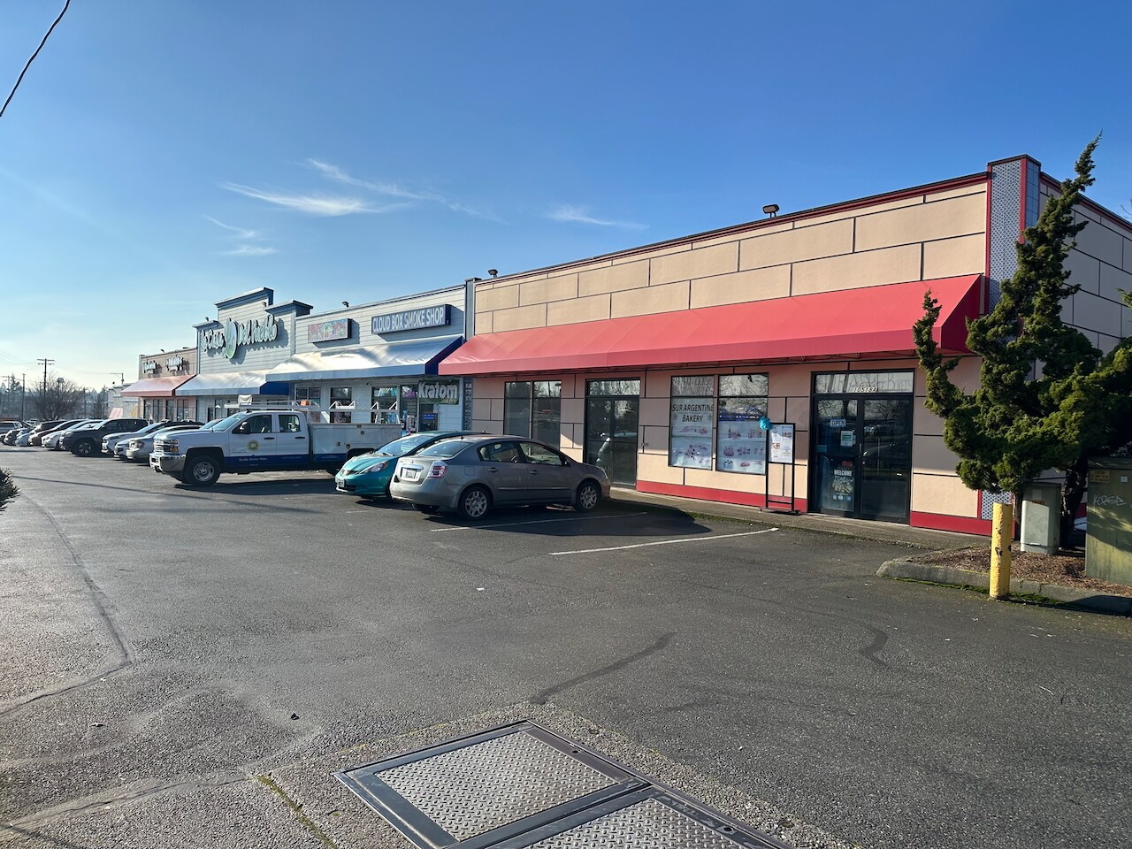 10518-10604 Pacific Hwy SW, Lakewood, WA à louer Photo intérieure- Image 1 de 2