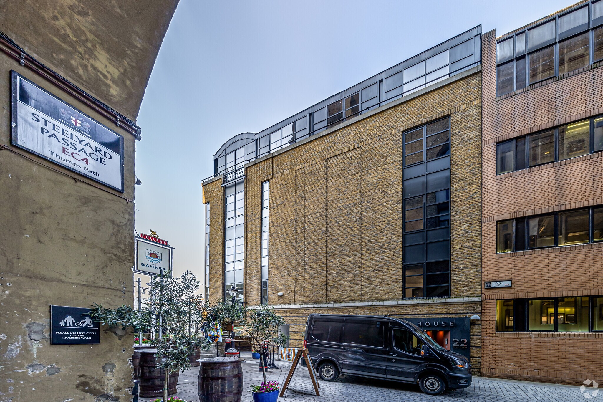 22 Cousin Ln, Londres à vendre Photo principale- Image 1 de 22