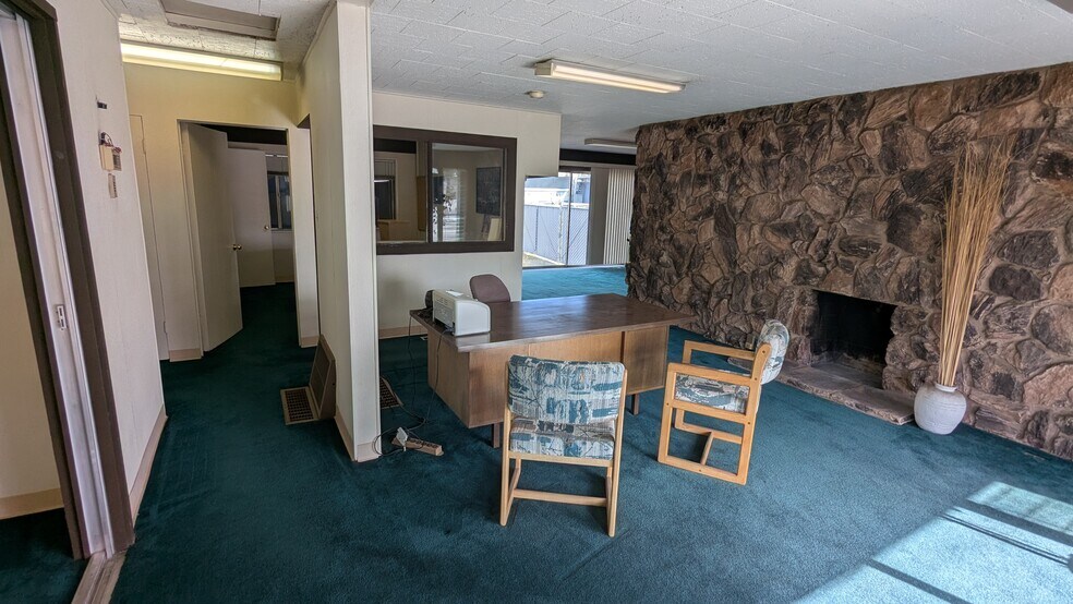 612 E Lewelling Blvd, Hayward, CA à vendre - Photo du bâtiment - Image 3 de 18