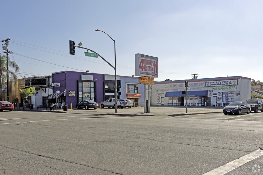 7412-7422 Pacific Blvd, Huntington Park, CA for lease - Primary Photo - Image 2 of 4