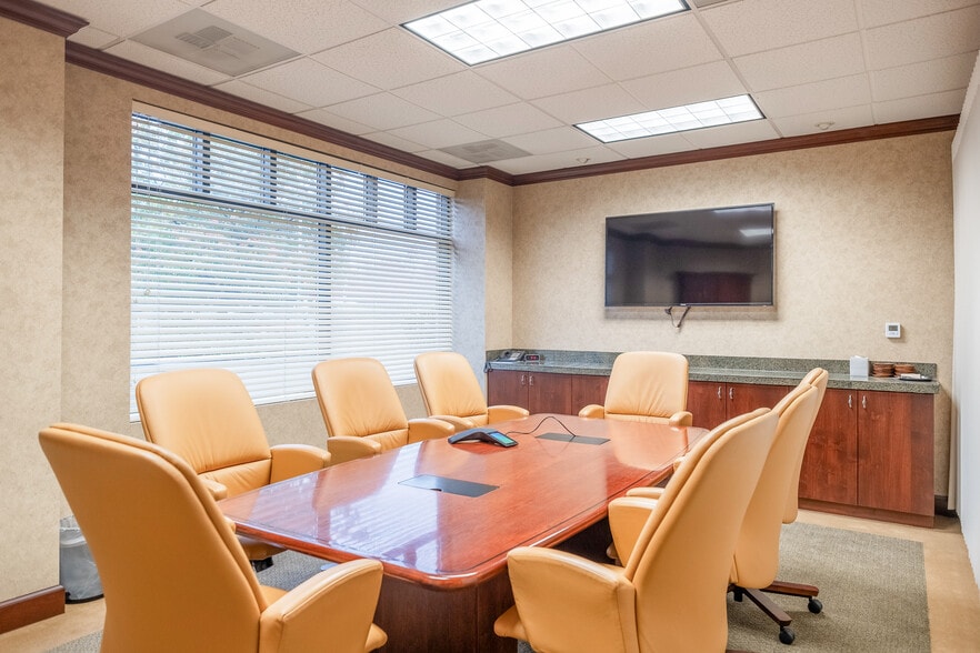 606 SE 117th Ave, Vancouver, WA for sale - Building Photo - Image 3 of 6