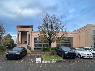More details for 30 Rue Du 35eme Regiment D'Aviation, Bron - Office, Flex for Lease