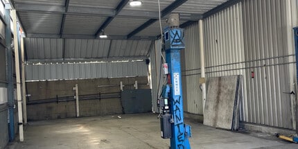 2805 Los Flores Blvd, Lynwood, CA for lease Interior Photo- Image 1 of 1