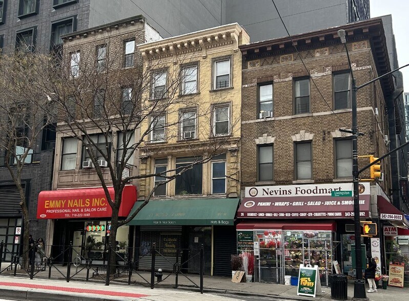 305 Livingston St, Brooklyn, NY à vendre - Photo du bâtiment - Image 1 de 3