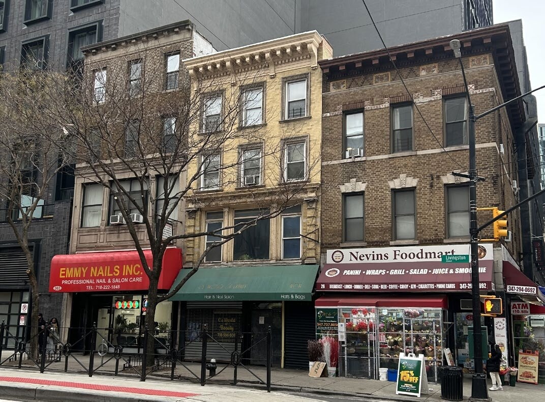 305 Livingston St, Brooklyn, NY à vendre Photo du bâtiment- Image 1 de 4