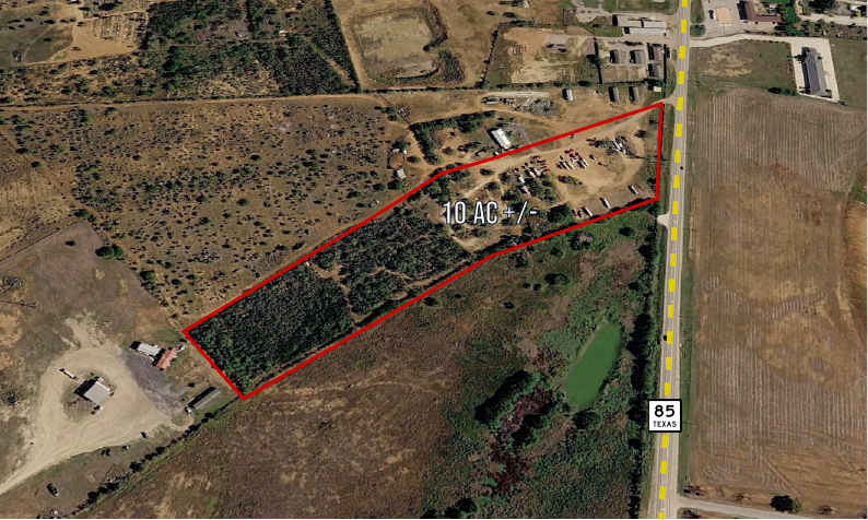1160 Highway 85, Dilley, TX for sale - Building Photo - Image 2 of 4