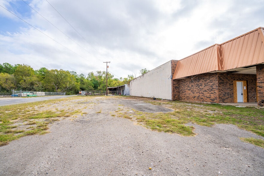 611 S Fletcher St, Jasper, TX à vendre - Photo du bâtiment - Image 2 de 9