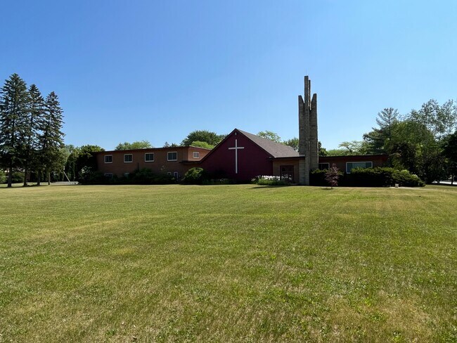 Plus de détails pour 1717 E Sugnet Rd, Midland, MI - Spécialité à vendre