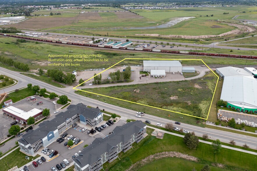 4685 Expressway portefeuille de 2 propriétés à vendre sur LoopNet.ca - Aérien - Image 1 de 1