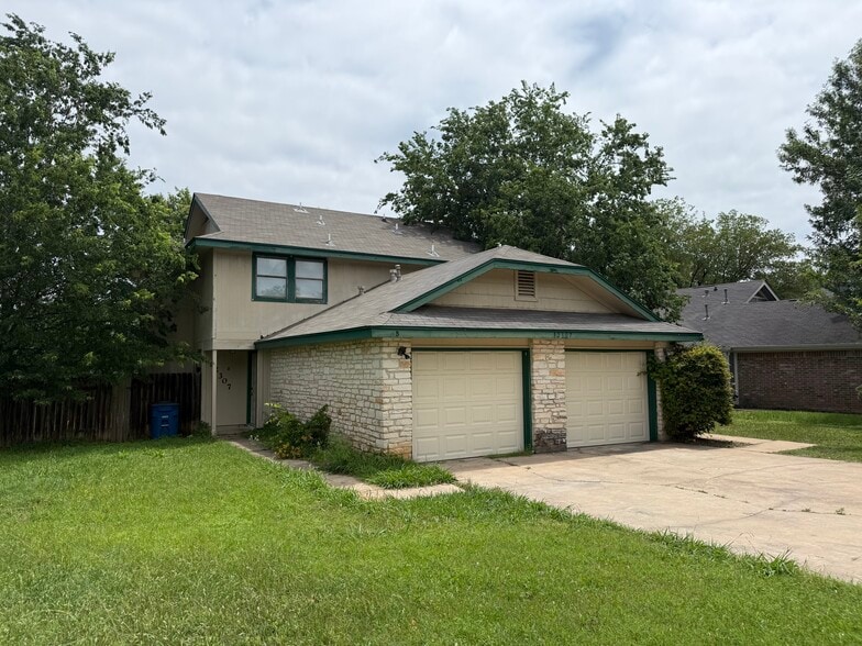 12307 Deer Falls Dr, Austin, TX à vendre - Photo du bâtiment - Image 2 de 22